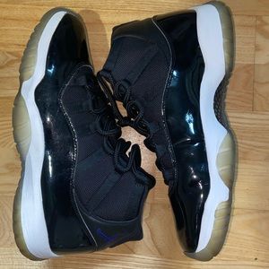 Jordan Space jam 11